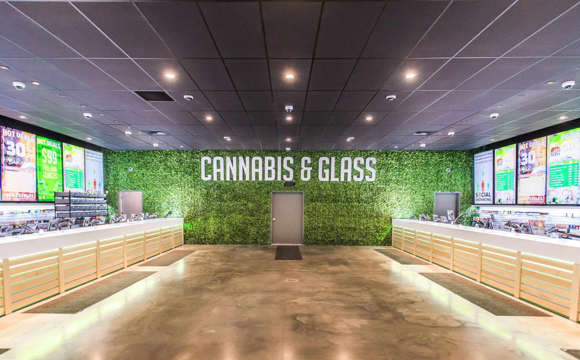 You are currently viewing First Time at a Dispensary? What To Expect When You Visit Cannabis & Glass